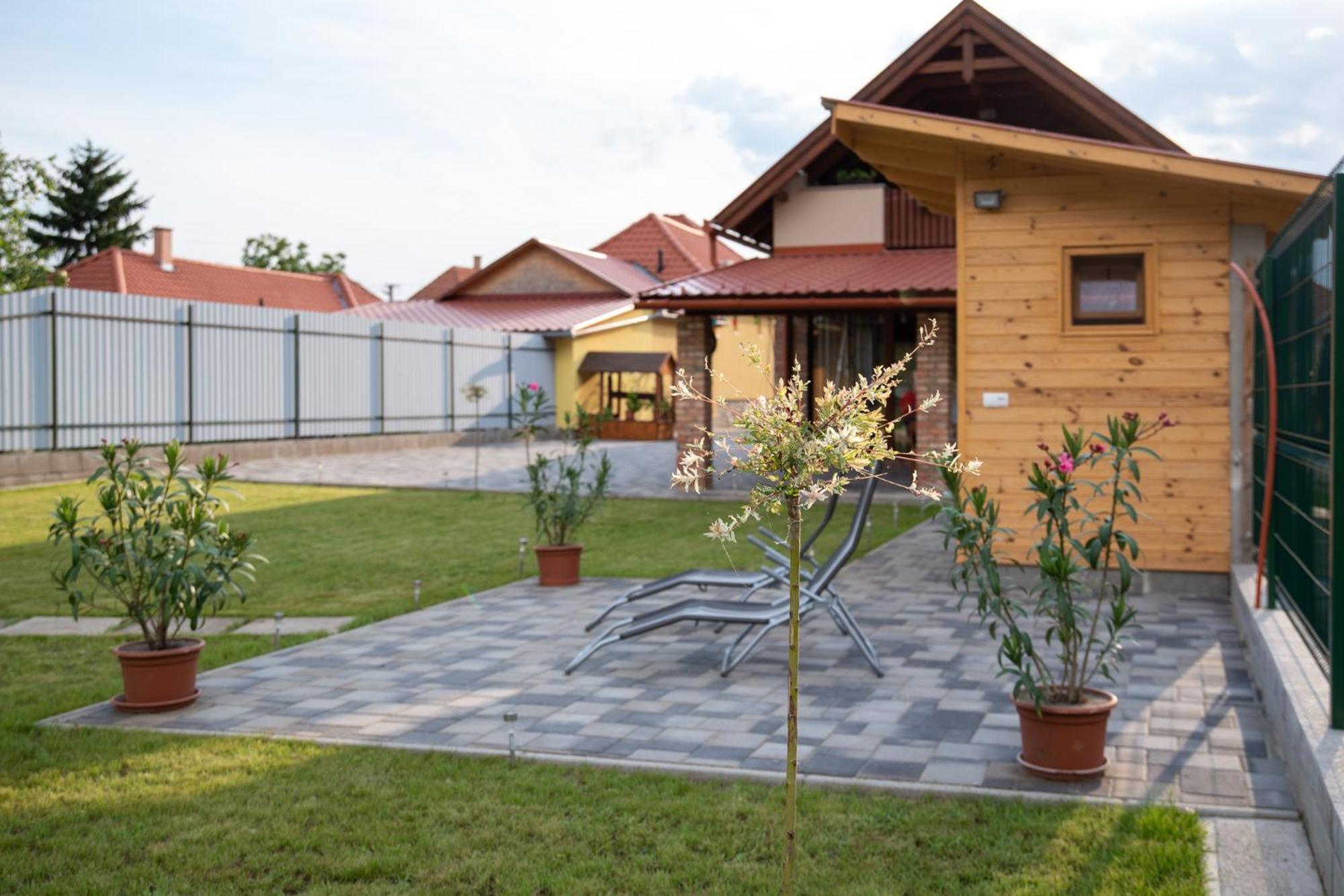 Benige Vendeghaz Hotel Demjen Exterior photo